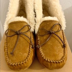 UGG Suede Alena Shoes/Slippers Size 9 Brown.